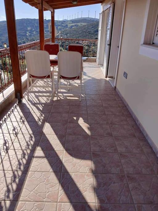 Παραθαλασσιο Σπιτι Στην Εξοχη Villa Tsakei Kültér fotó