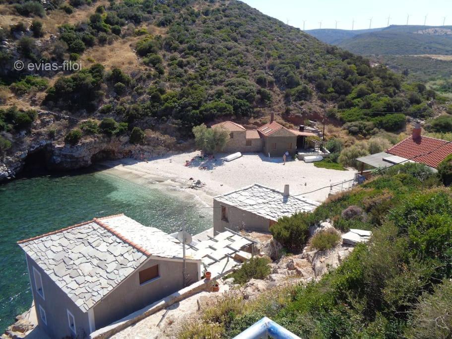 Παραθαλασσιο Σπιτι Στην Εξοχη Villa Tsakei Kültér fotó