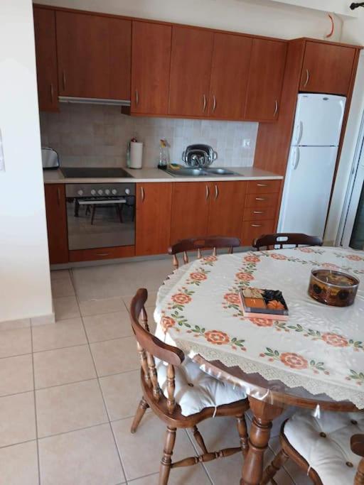 Παραθαλασσιο Σπιτι Στην Εξοχη Villa Tsakei Kültér fotó