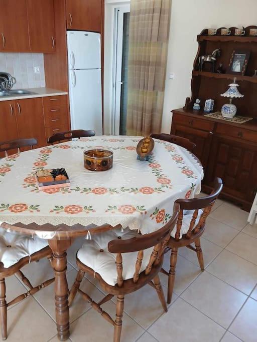 Παραθαλασσιο Σπιτι Στην Εξοχη Villa Tsakei Kültér fotó
